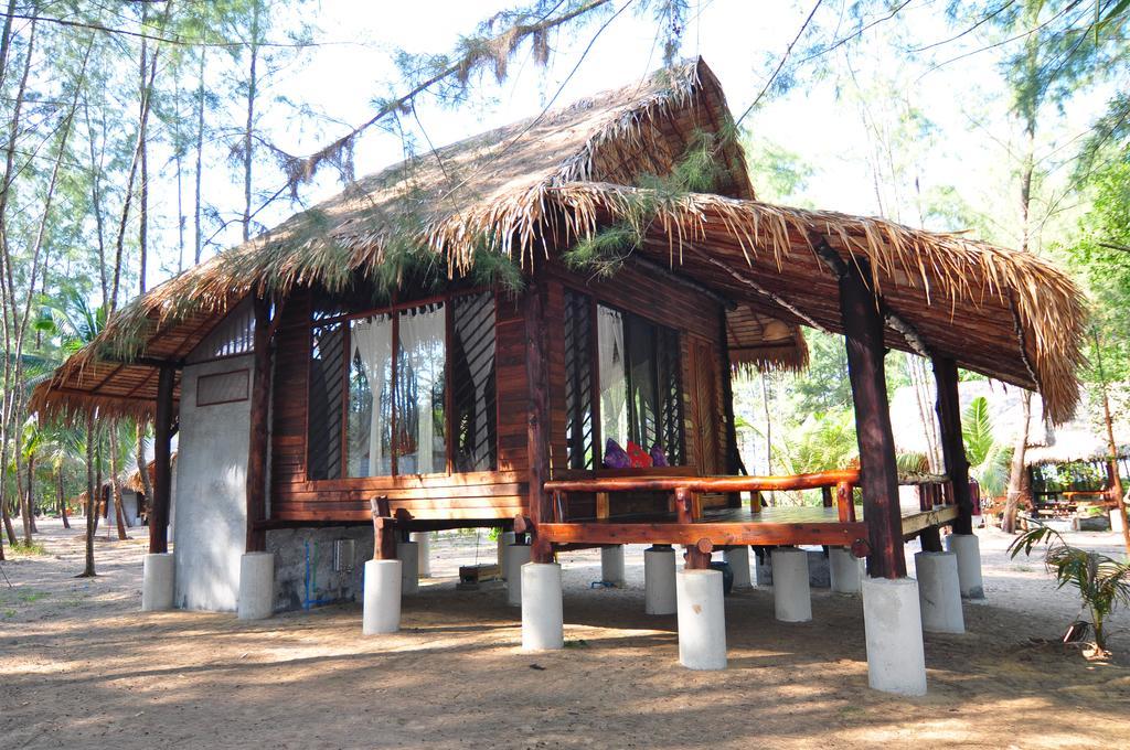 The Moken Eco Village - Sha Plus Ko Phra Thong Exteriör bild